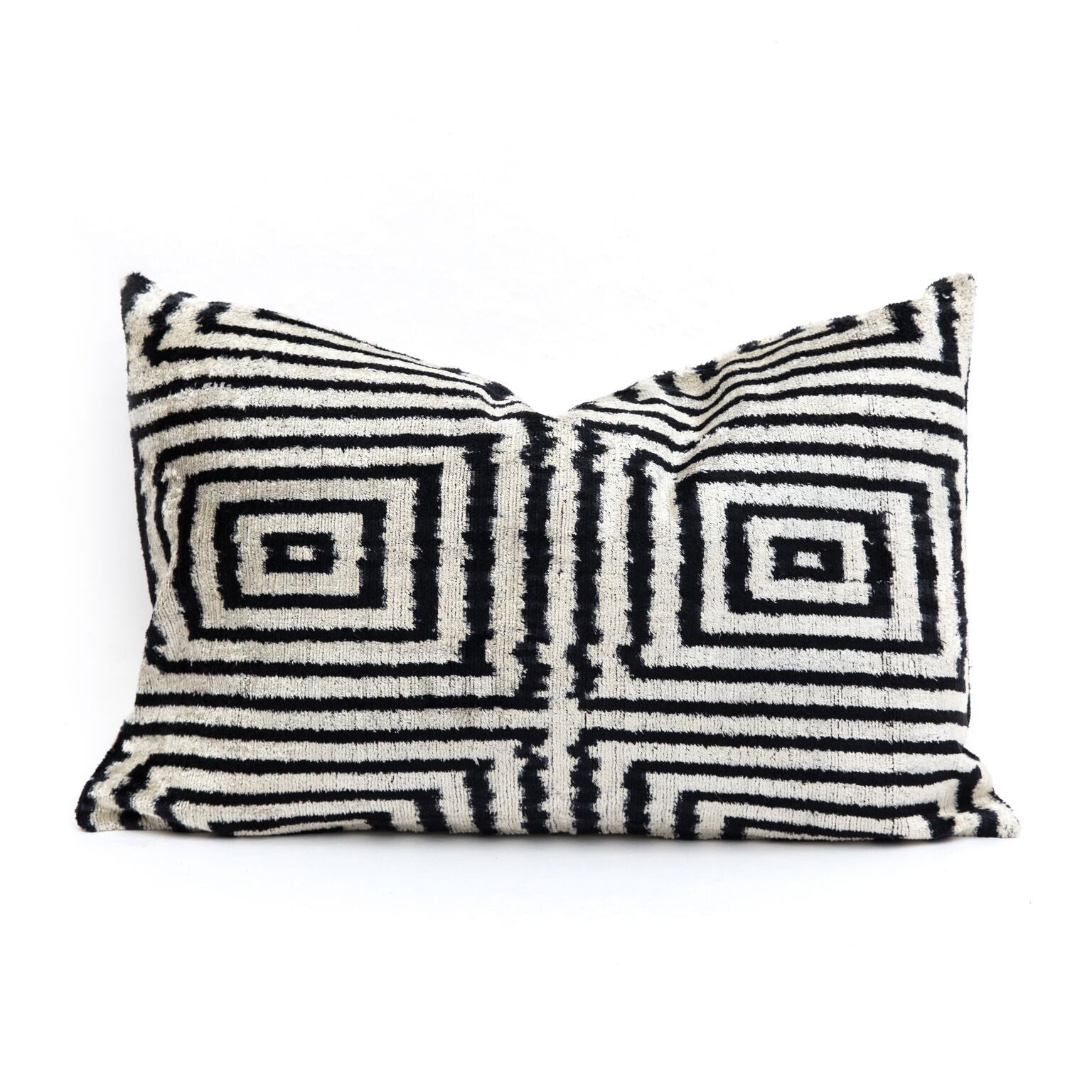 Black Squared Velvet Silk Lumbar Pillow – House of Nomad